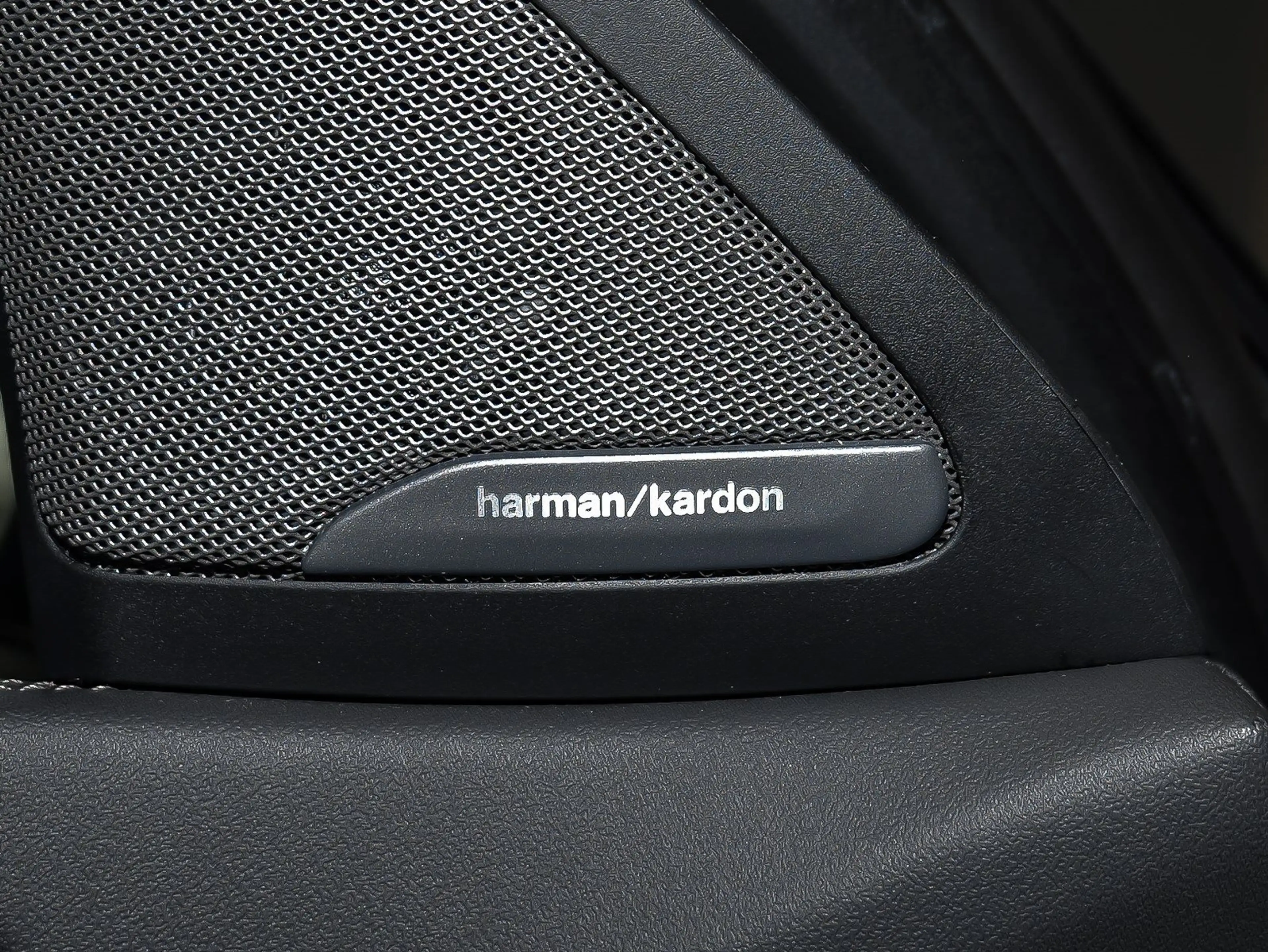 BMW X6 xDrive30d M Sport RFK NAVI LED Sound Syst. — photo 13