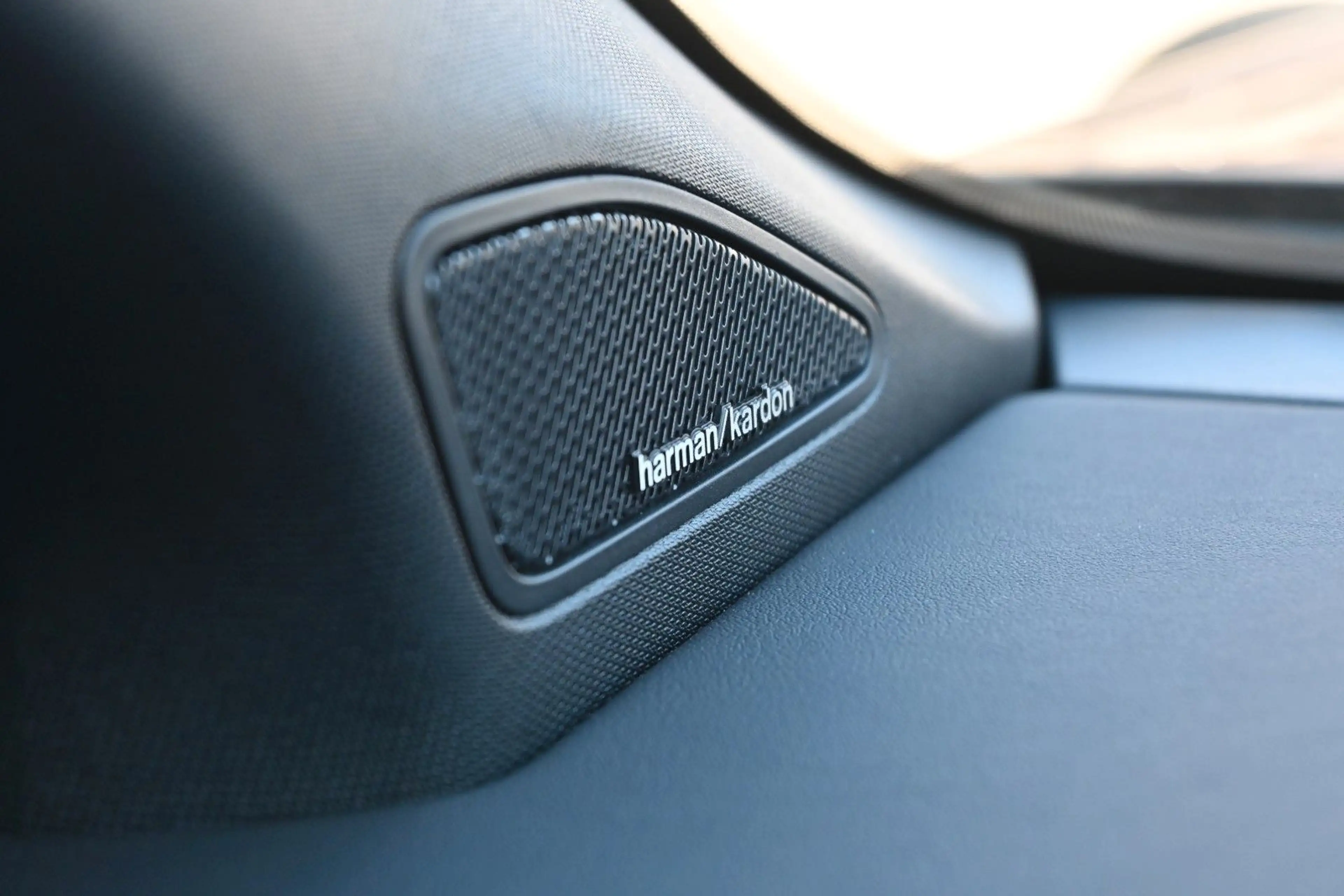 Volkswagen Amarok 3.0 V6 PanAmericana IQ.Light Nav AHK 360° — photo 19