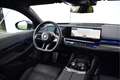 BMW i5 eDrive40 High Executive M Sport 84 kWh / Panoramad Blauw - thumbnail 17