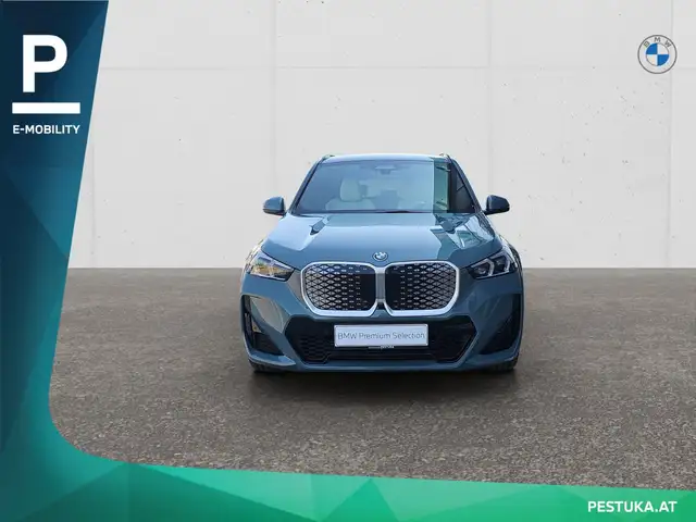 BMW Ix1 view 2