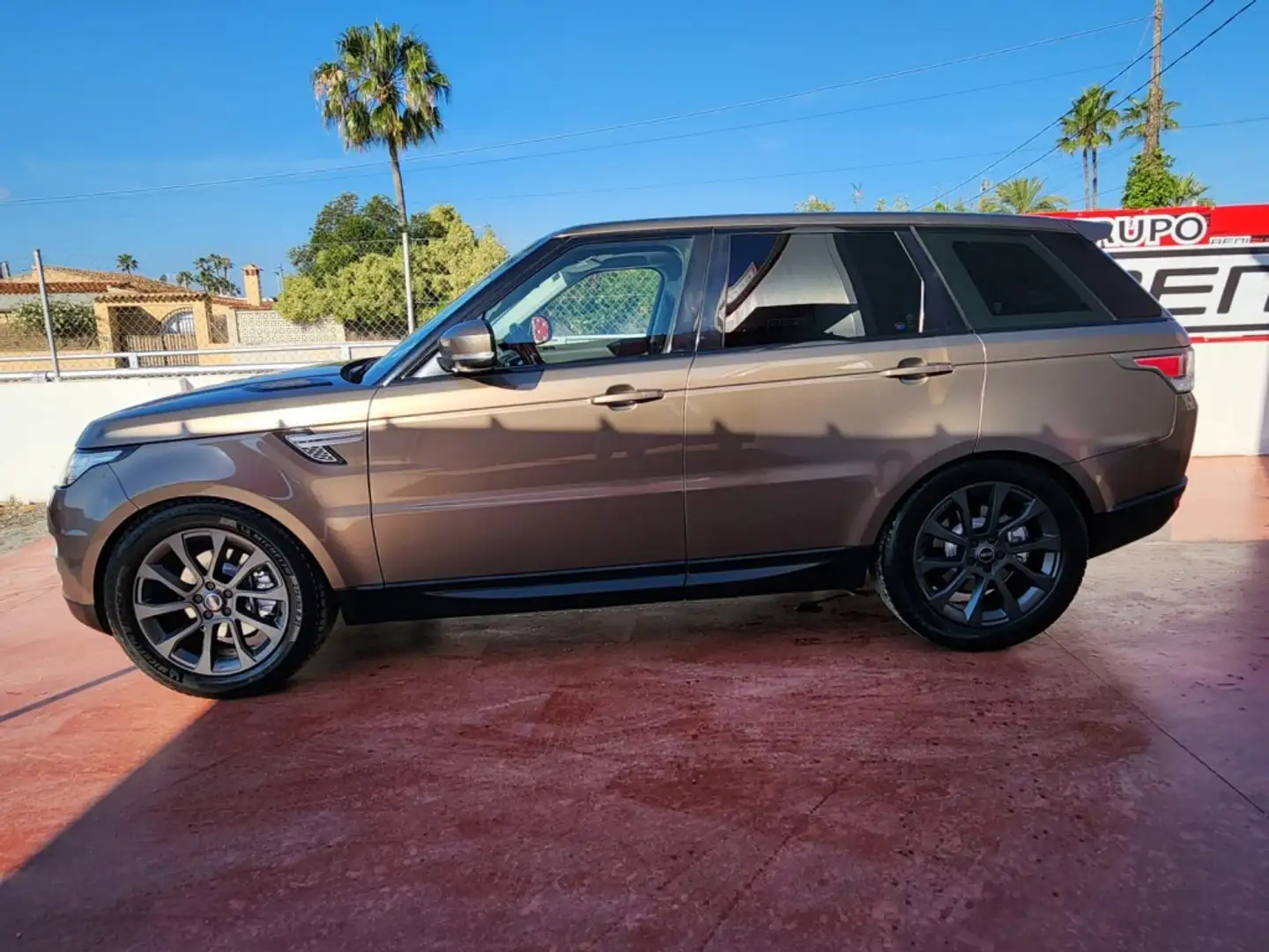 Land Rover Range Rover Sport 3.0TDV6 HSE Aut. Marrón - 2