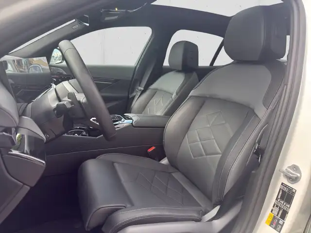 BMW i5 view 8
