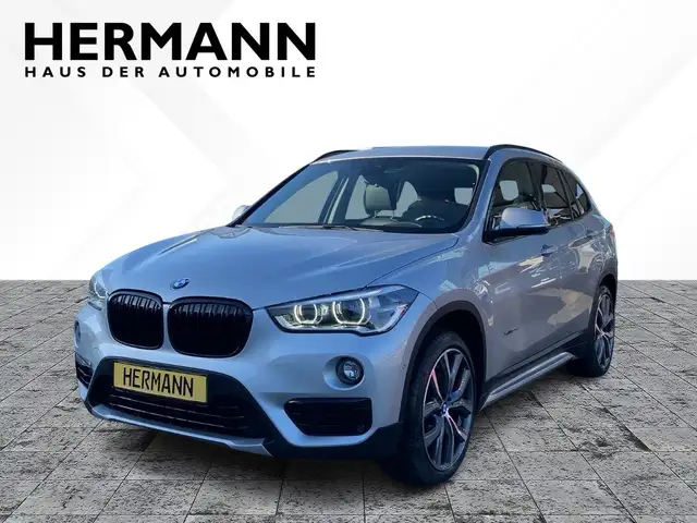 BMW X1 xDrive 20d Sport Line AHK*CAM*LED*NAVI*SHZ*LM