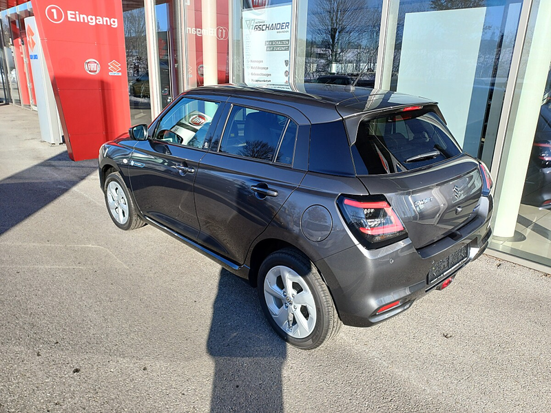Suzuki Swift 1,2 Hybrid Allgrip Shine — photo 4