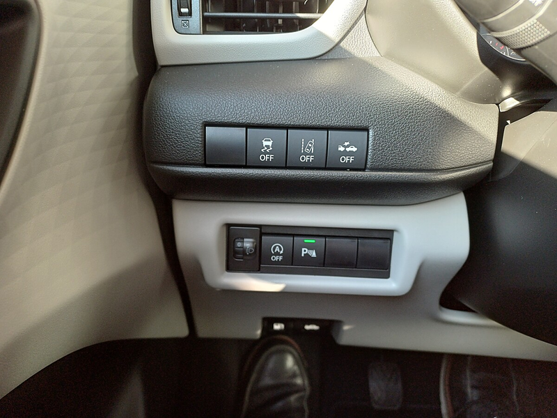 Suzuki Swift 1,2 Hybrid Allgrip Shine — photo 12