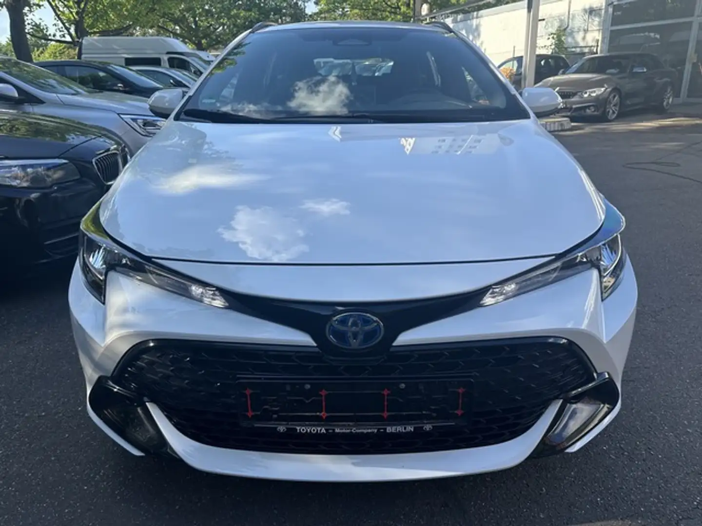 Toyota Corolla Touring Sports Hybrid Bianco - 2