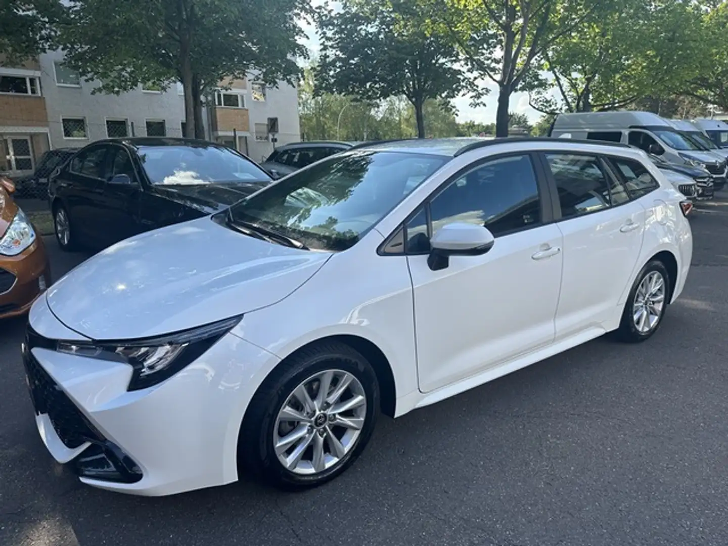 Toyota Corolla Touring Sports Hybrid Bianco - 1