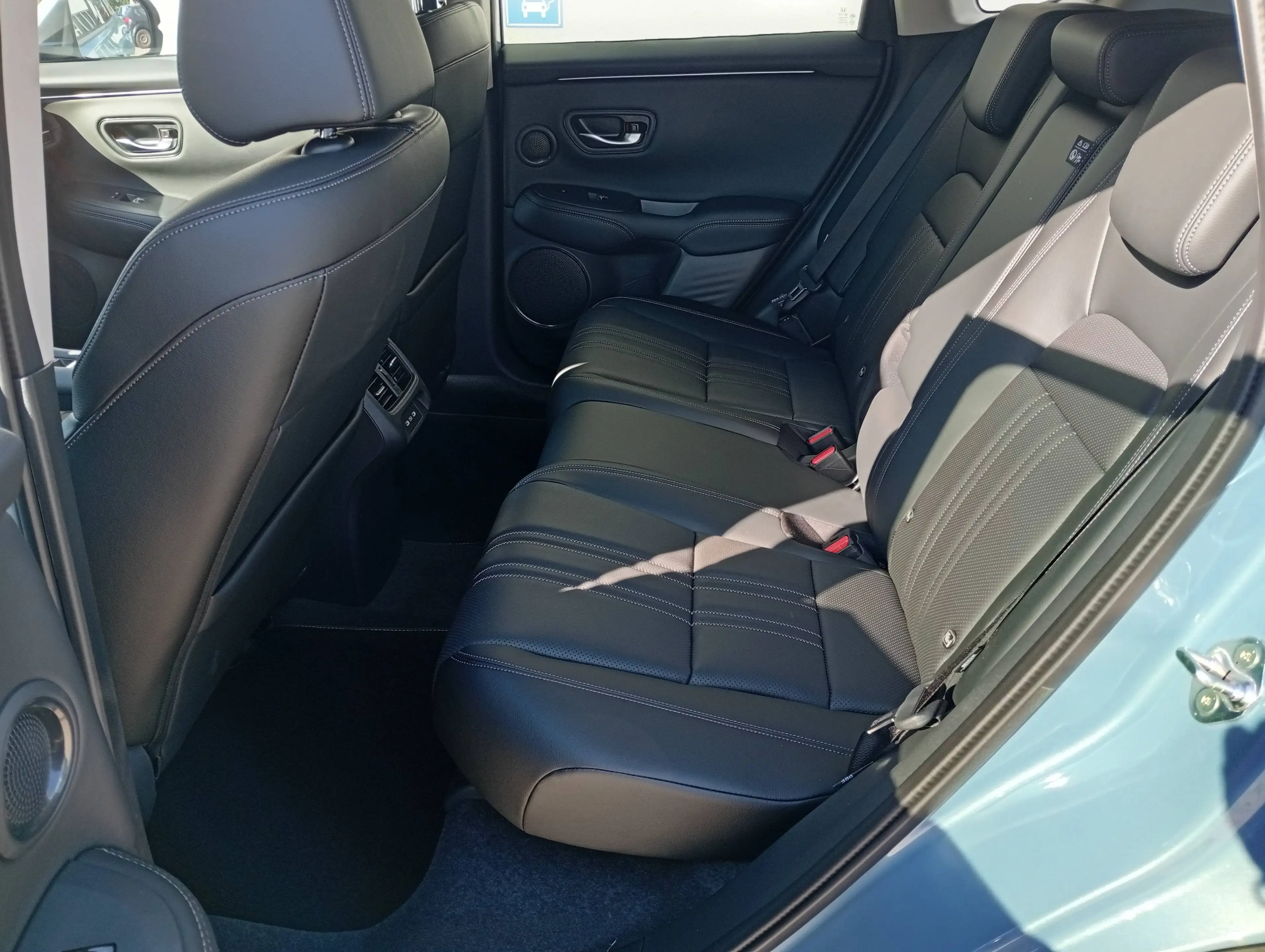 Honda ZR-V ZR-V Hybrid e:HEV 2.0 i-MMD Hybrid Advance — photo 8