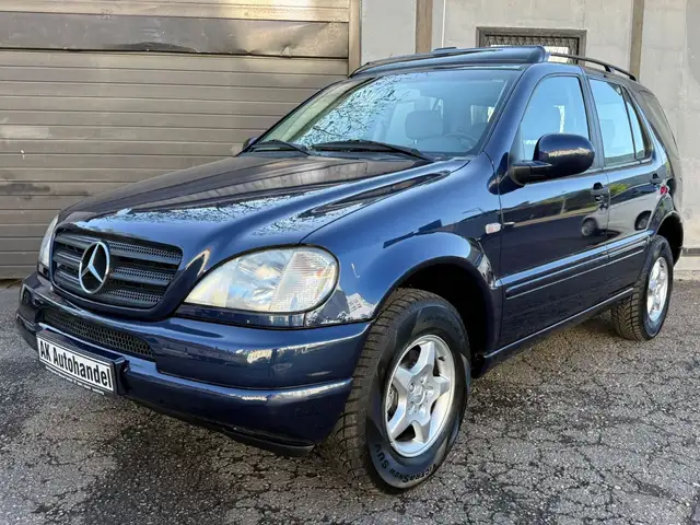 Mercedes-Benz ML 320 Aut Leder PanoD AHK 1 Hand