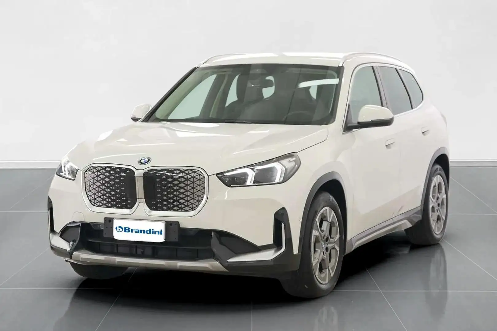 BMW iX1 eDrive20-Special Edition Bianco - 1