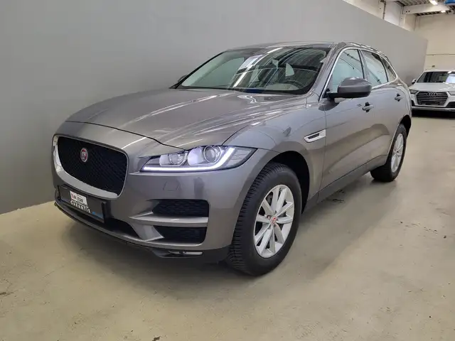 Jaguar F-Pace 20d AWD Pure *Leder| Navi| Pano*