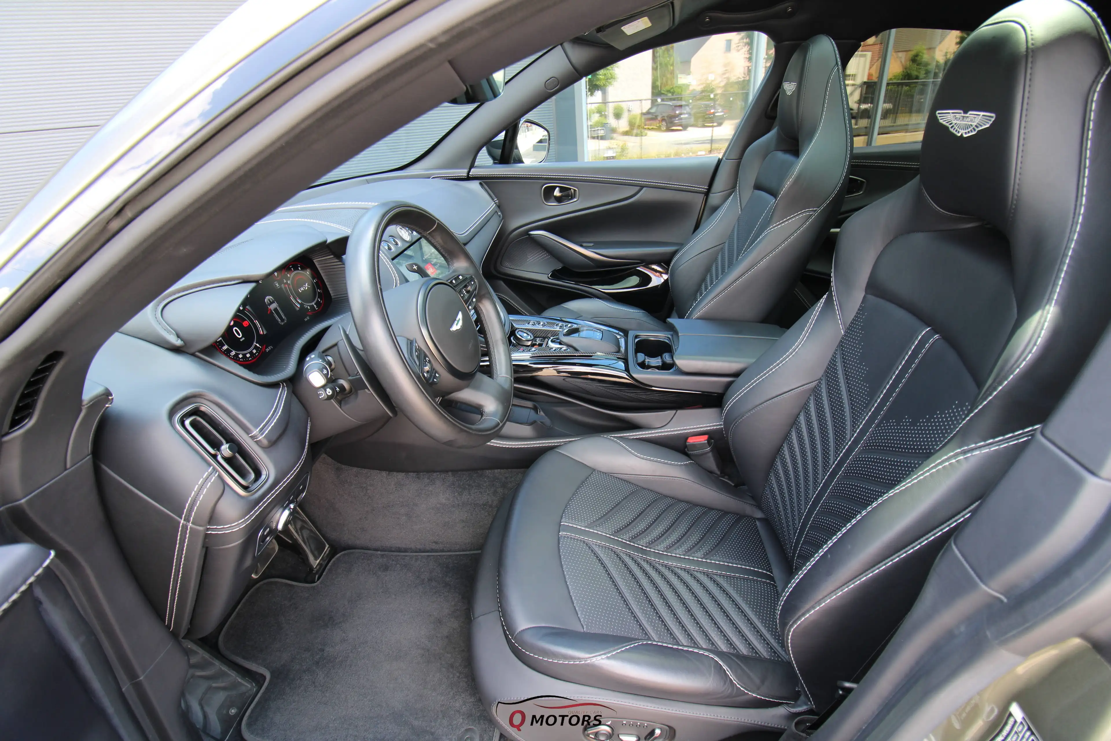 Aston Martin DBX 707/PANO/LED/KEYLESS/ACC/CARPLAY/ — photo 14