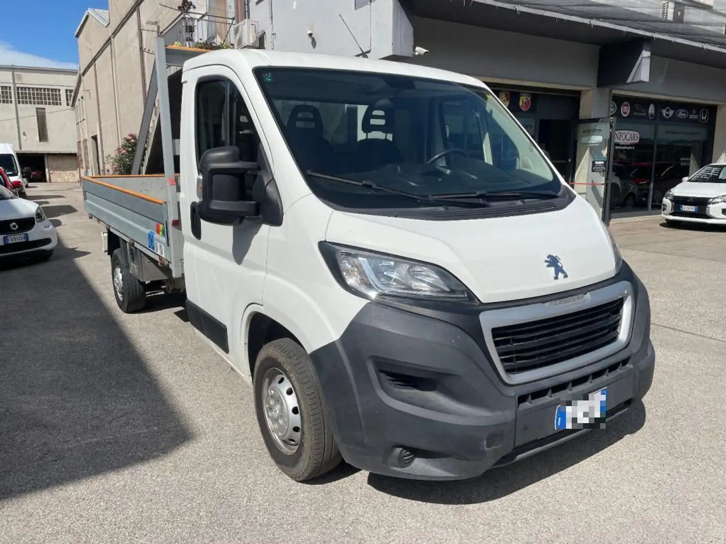Peugeot Boxer 335 2.0 BlueHDi 130CV Cassonato sponde abbattibili Bianco - 1