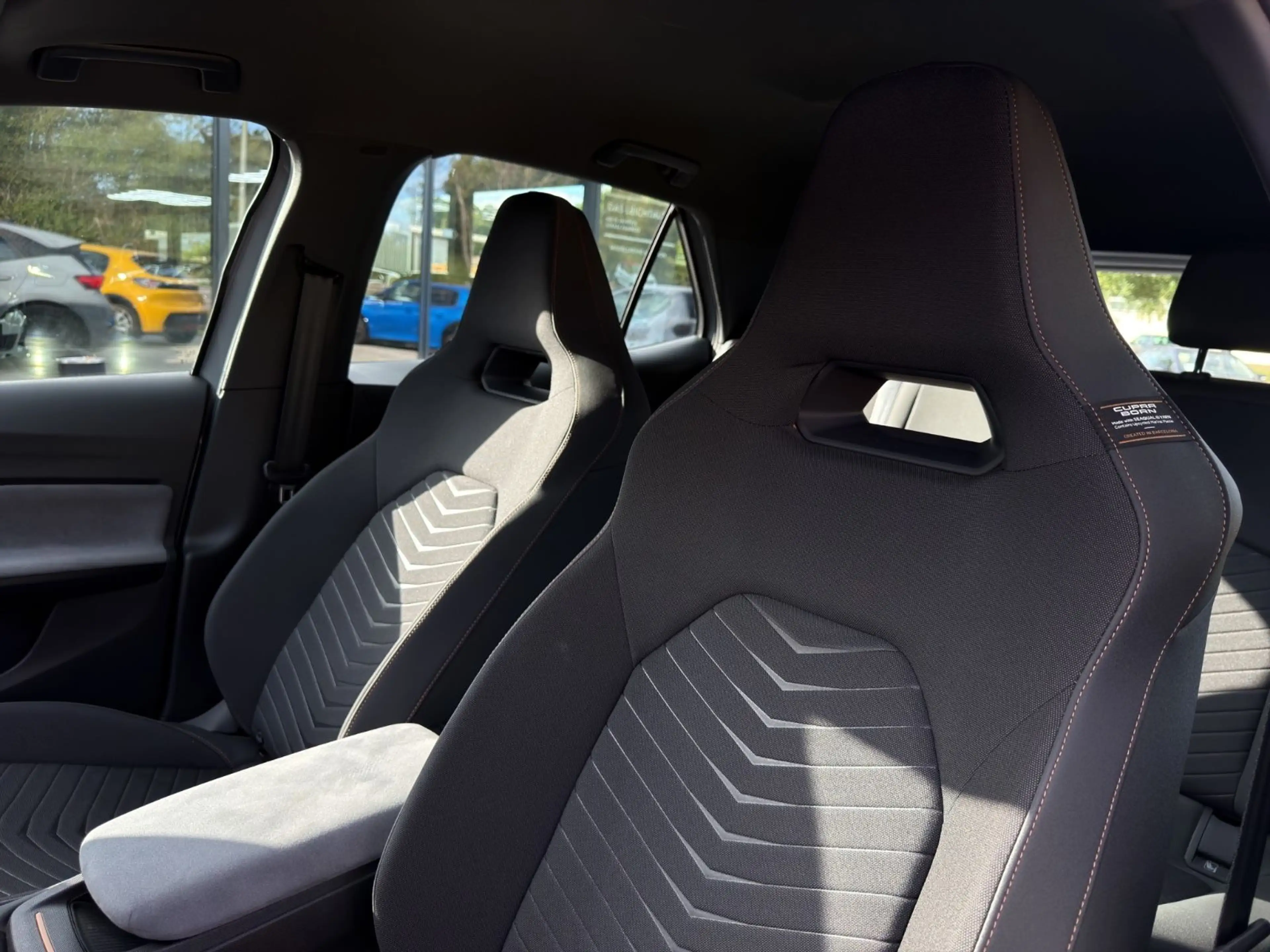CUPRA Born /Apple/PDC/Sportsitze/Ambiente/LED/Navi — photo 13
