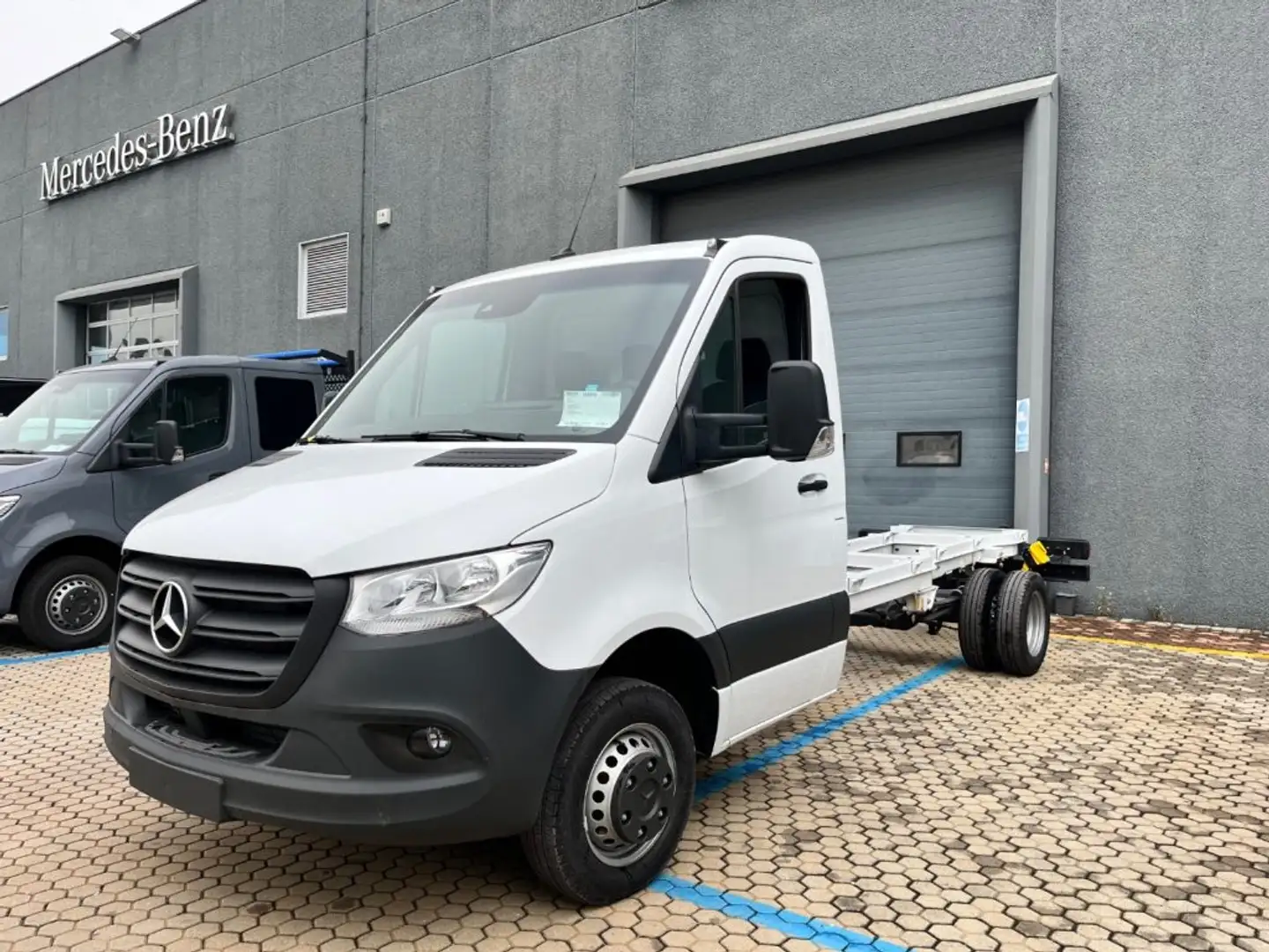 Mercedes-Benz Sprinter 519 T 43/50 PRO Blanc - 1