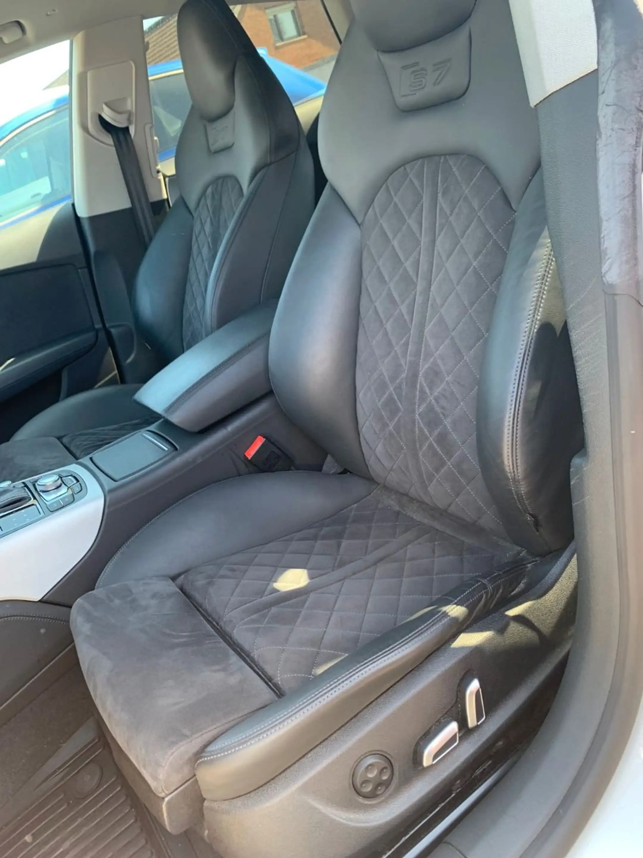 Audi S7 Sportback 4.0 TFSI quattro Matrix LED Standh — photo 10