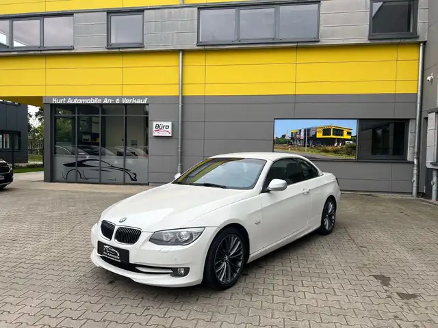 BMW 330 Cabrio LEDER/NAVI/AUTOMATIK/LED/*