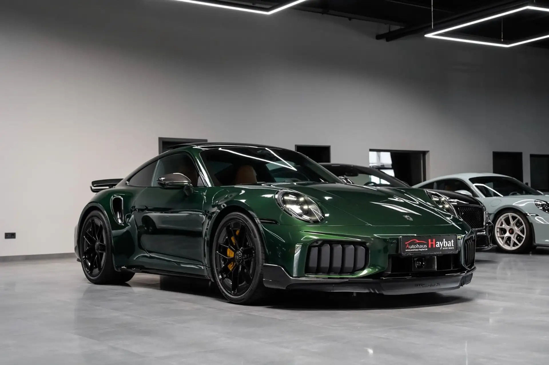 포르쉐 911 Turbo S Coupe 2026 초록 사진 1