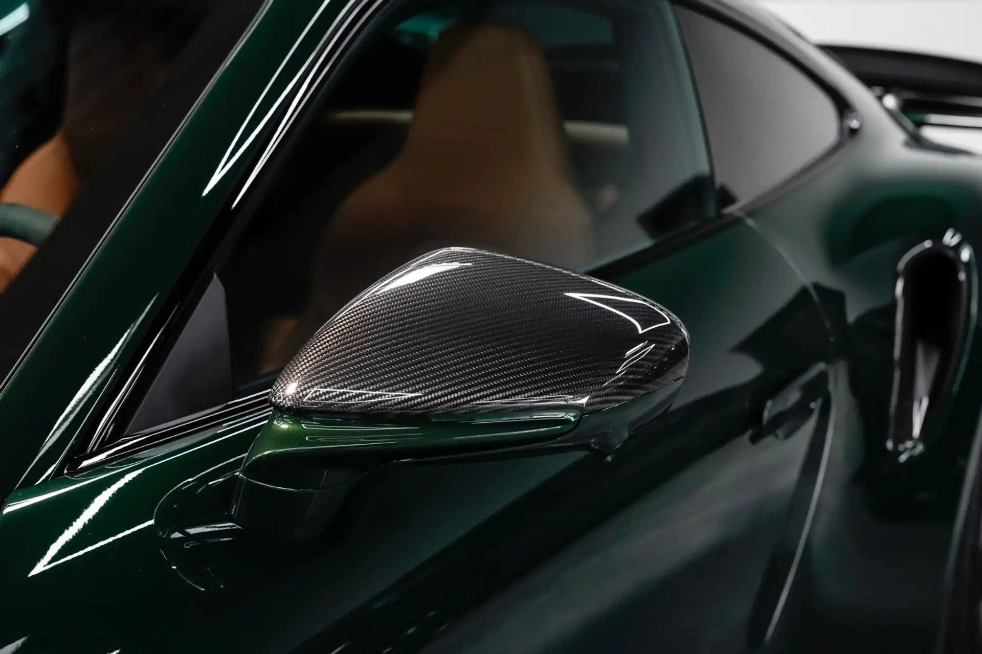 포르쉐 911 Turbo S Coupe 2026 초록 사진 6