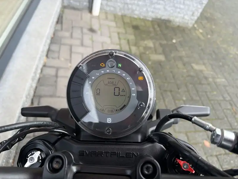 Husqvarna Svartpilen - foto 8