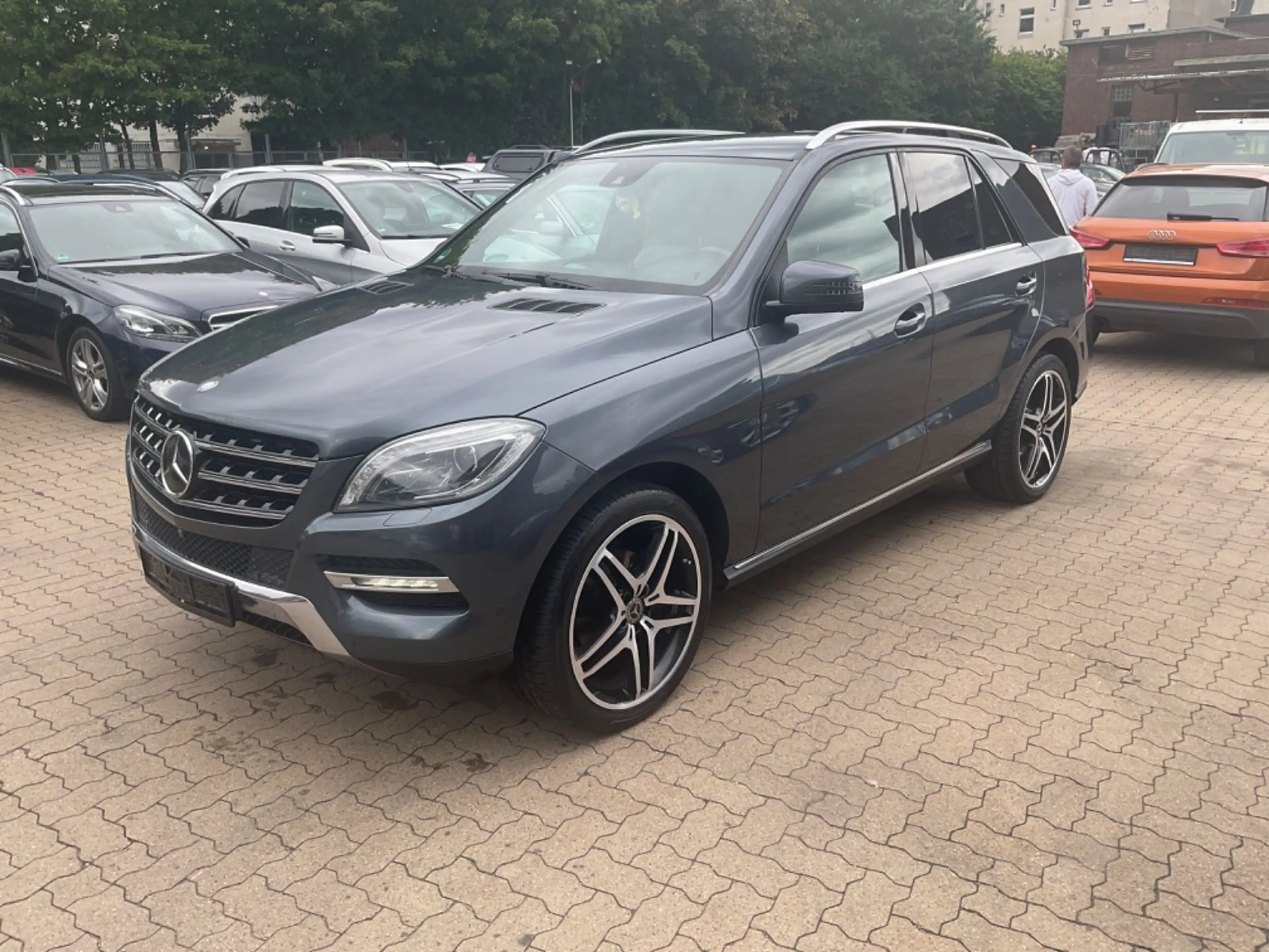 Mercedes-Benz ML 350 BlueTec 4Matic TÜV 11.2027 — photo 13