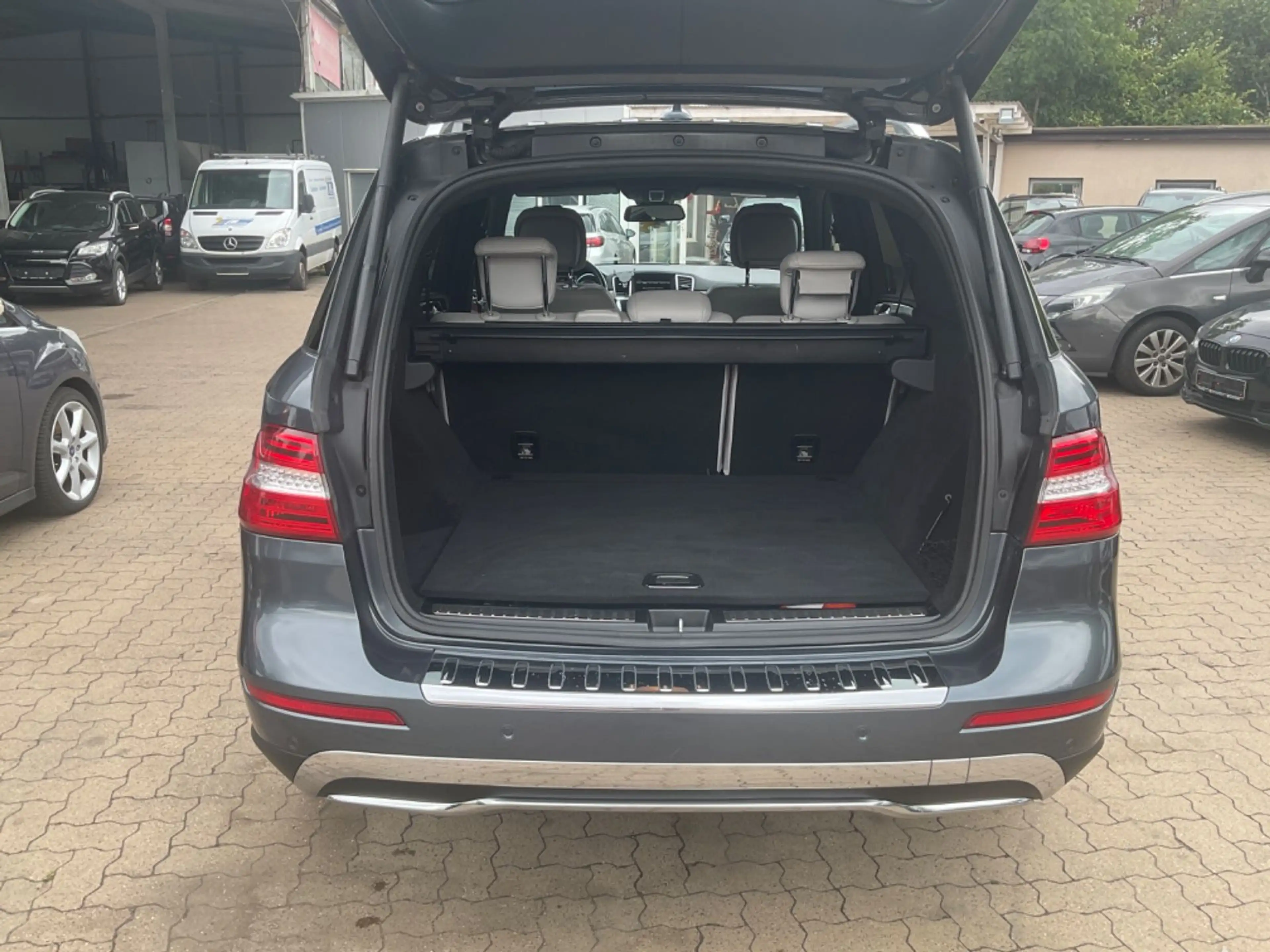 Mercedes-Benz ML 350 BlueTec 4Matic TÜV 11.2027 — photo 7