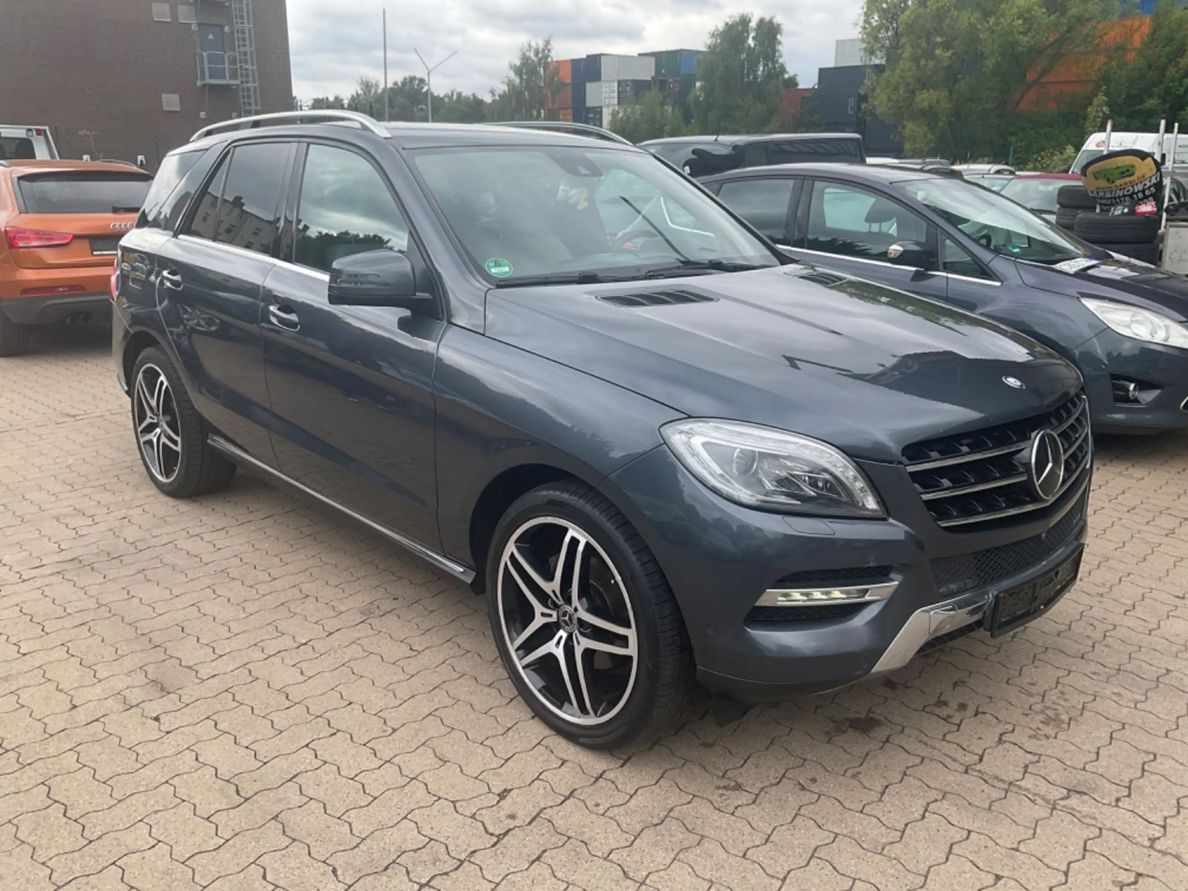Mercedes-Benz ML 350 BlueTec 4Matic TÜV 11.2027