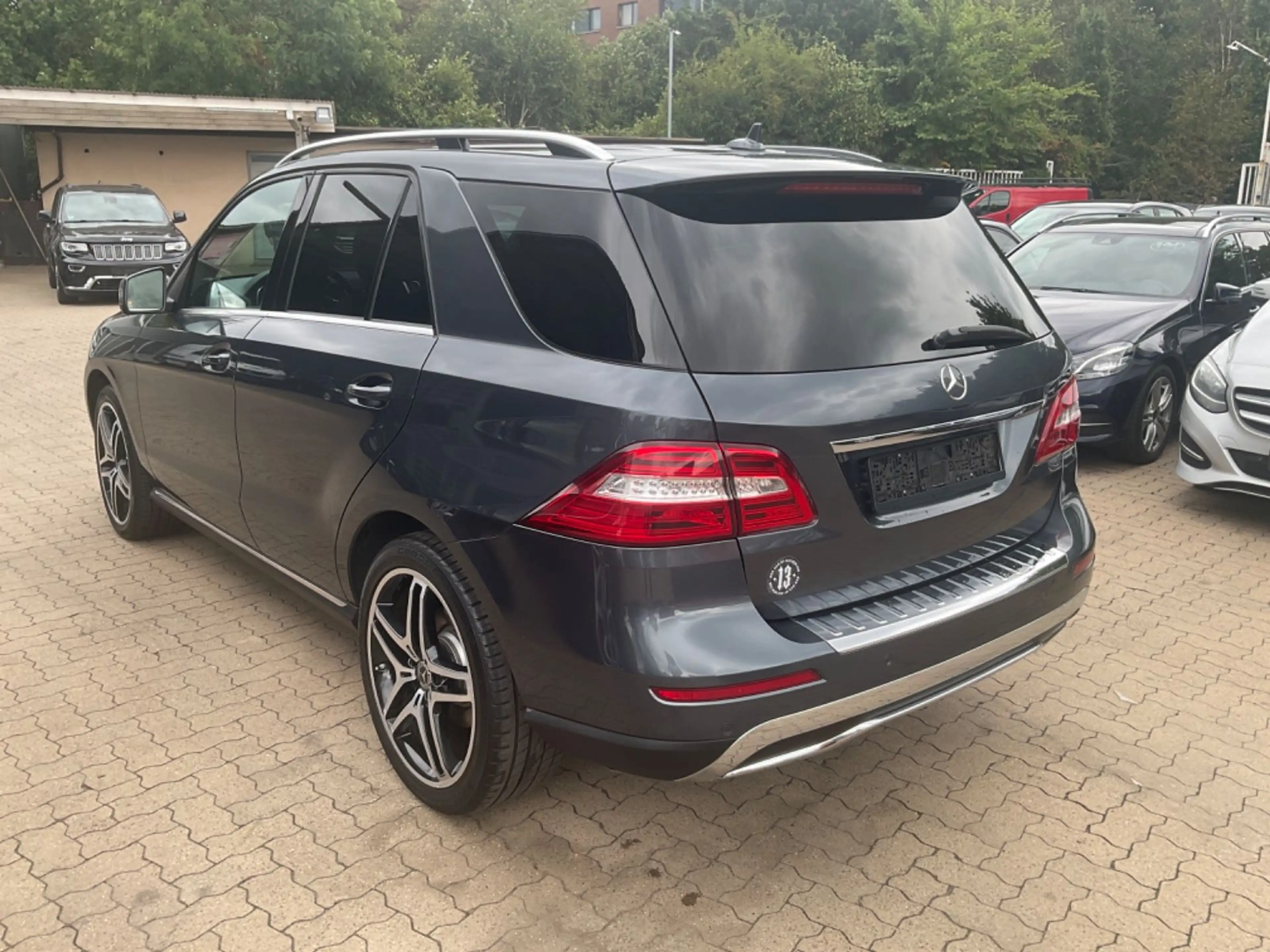 Mercedes-Benz ML 350 BlueTec 4Matic TÜV 11.2027 — photo 8
