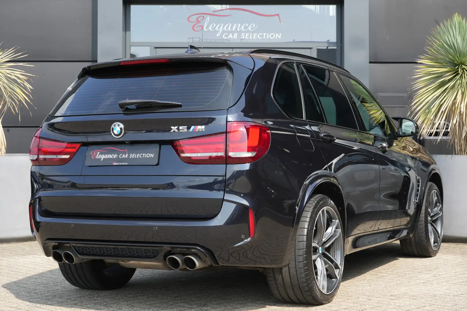 BMW X5 M 575pk Panoramdak/Stoelverwarming/Camera Schwarz - 2