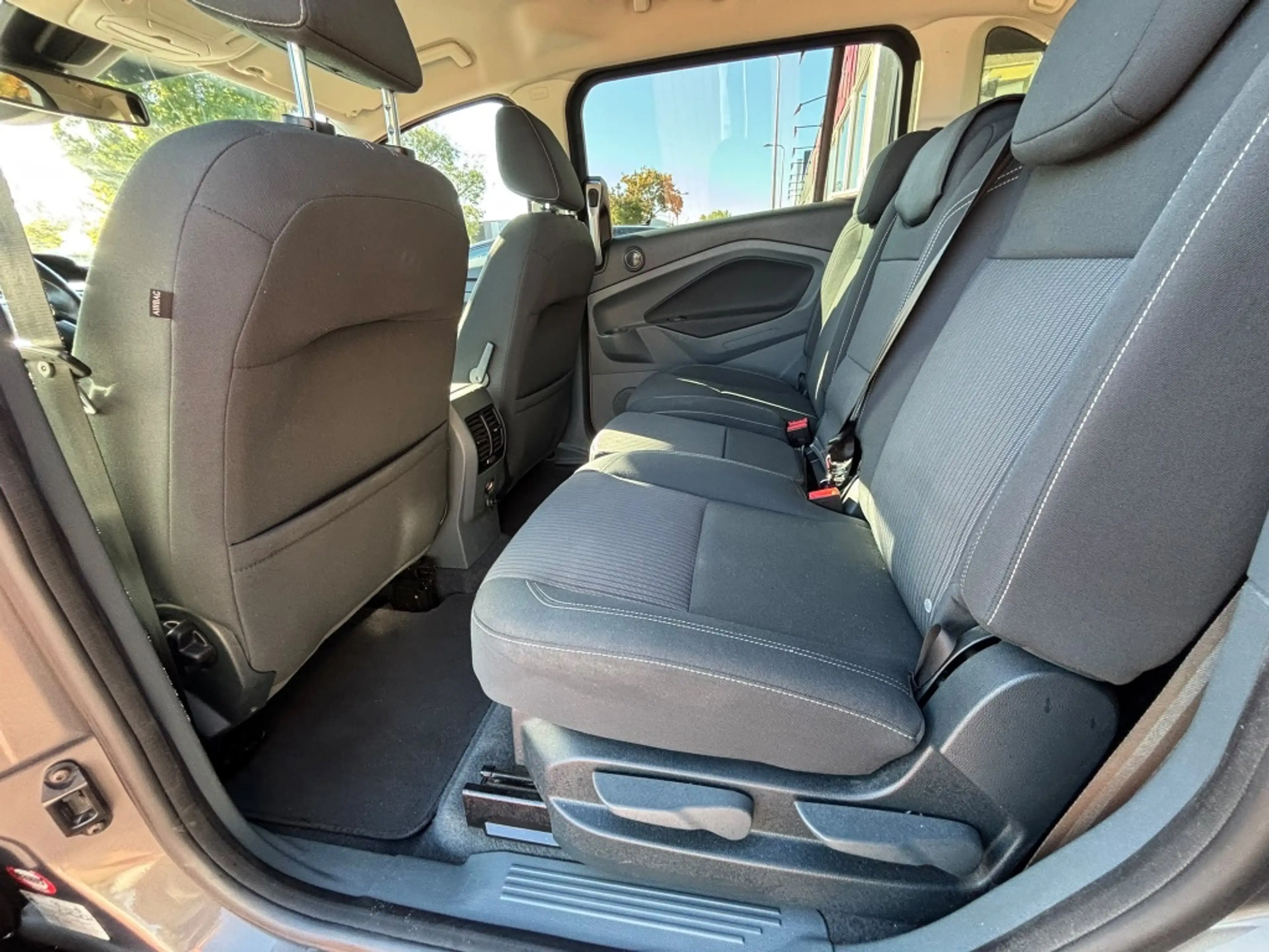 Ford Grand C-Max 1.0 Titanium Edition navi trekhaak airco 6 versn — photo 6