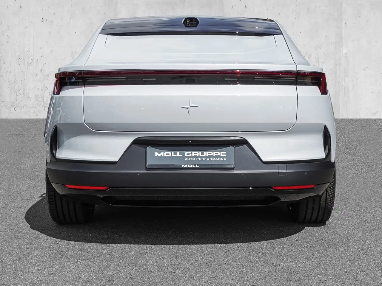 Polestar 4 2025