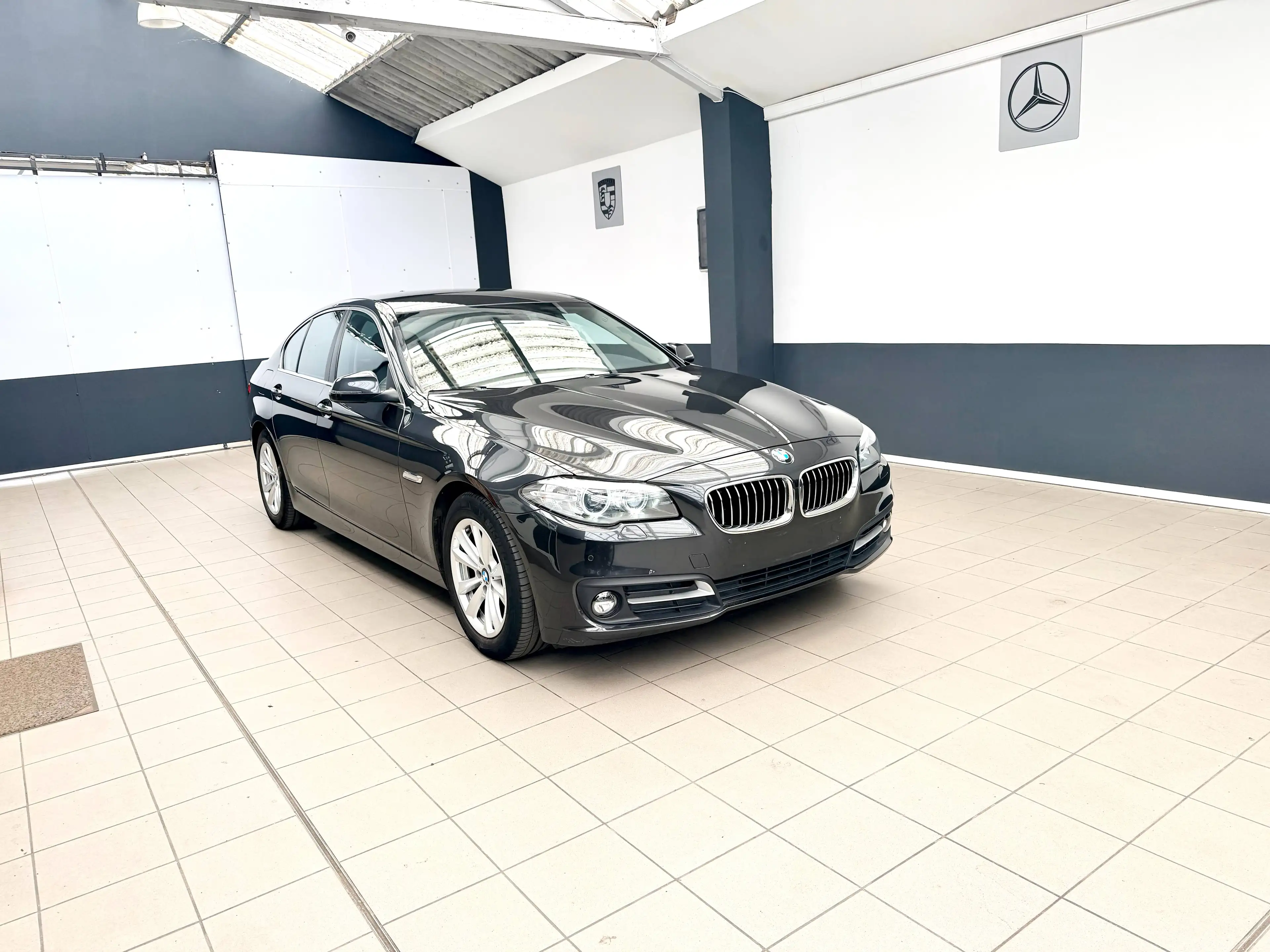 BMW 518 dA Berline "148.000Km" Carnet BMW "CUIR-CLIM-GPS-CAMERA-SCH" Euro 6b — photo 2
