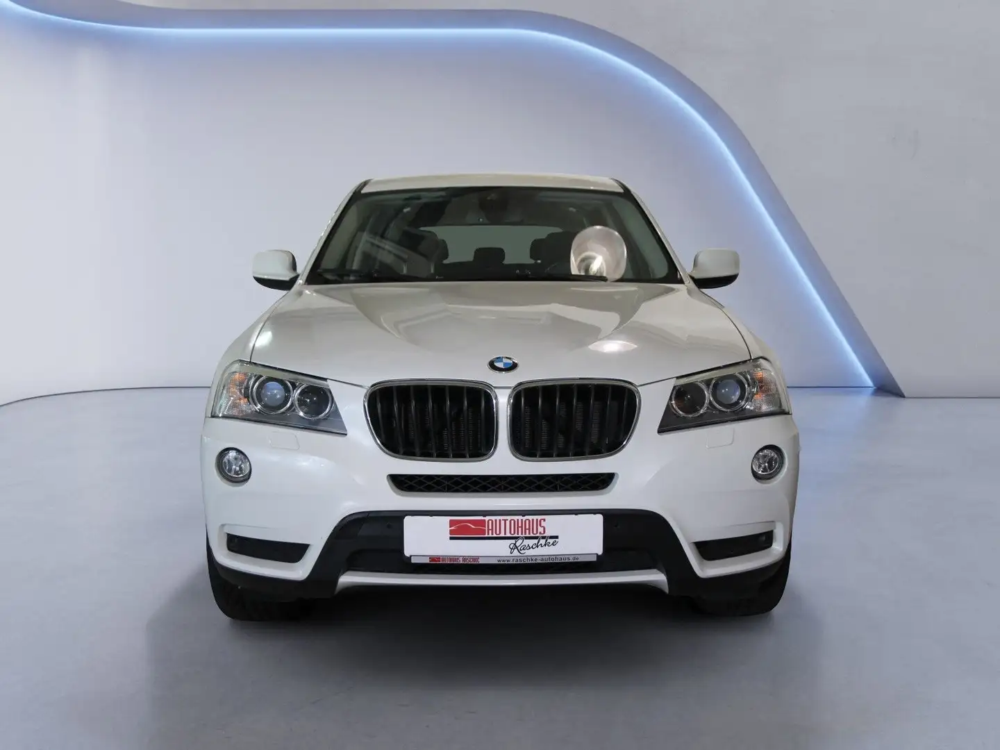 BMW X3 xDrive 20 i/Kamera/Navi/ AHK/Bi-Xenon Weiß - 2