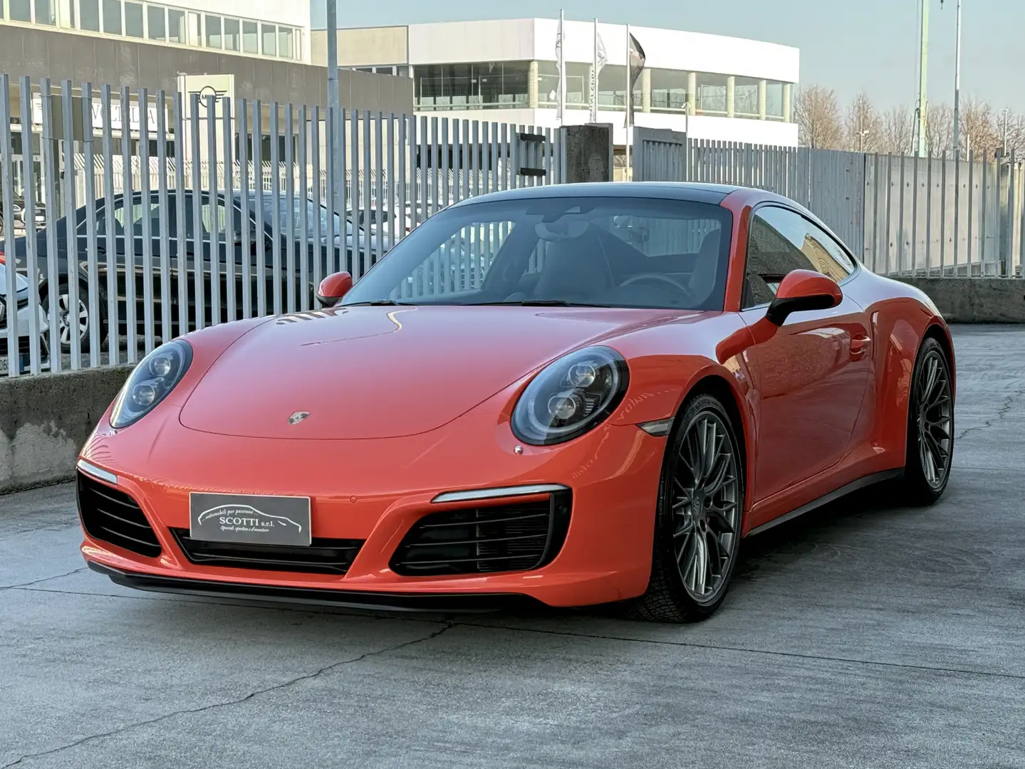 Porsche 991 911 Carrera Coupe 3.0 Carrera 4S auto Orange - 1