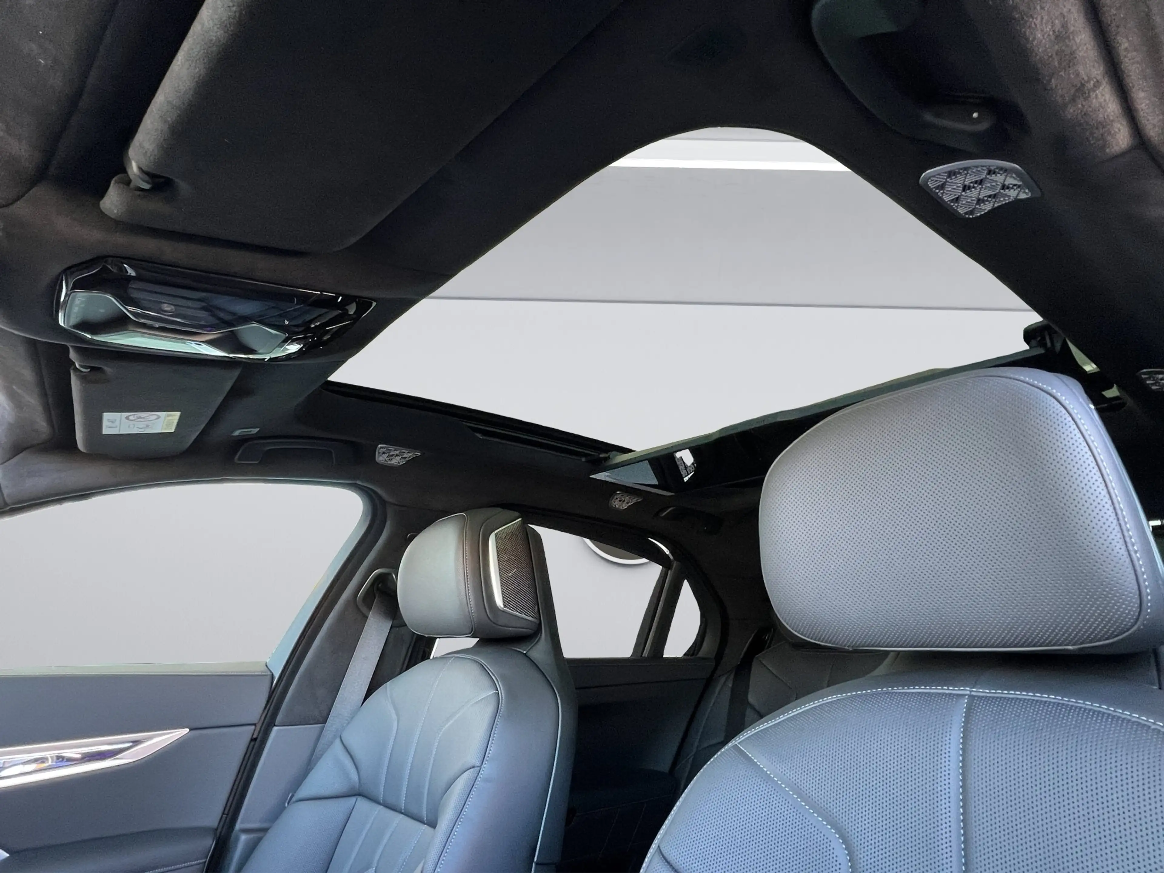 BMW 760 M760e xDrive EXECUTIVE B&W AUTOBAHNASSIST — photo 15