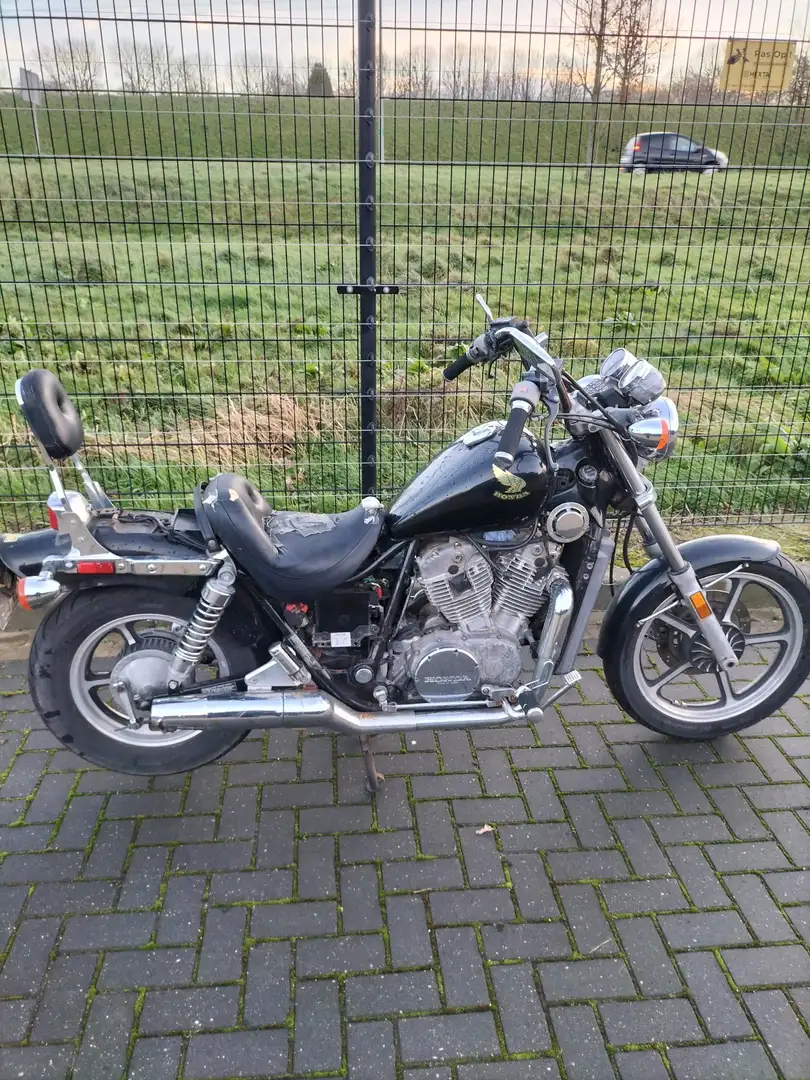 Honda Shadow 750 Чорний - 1