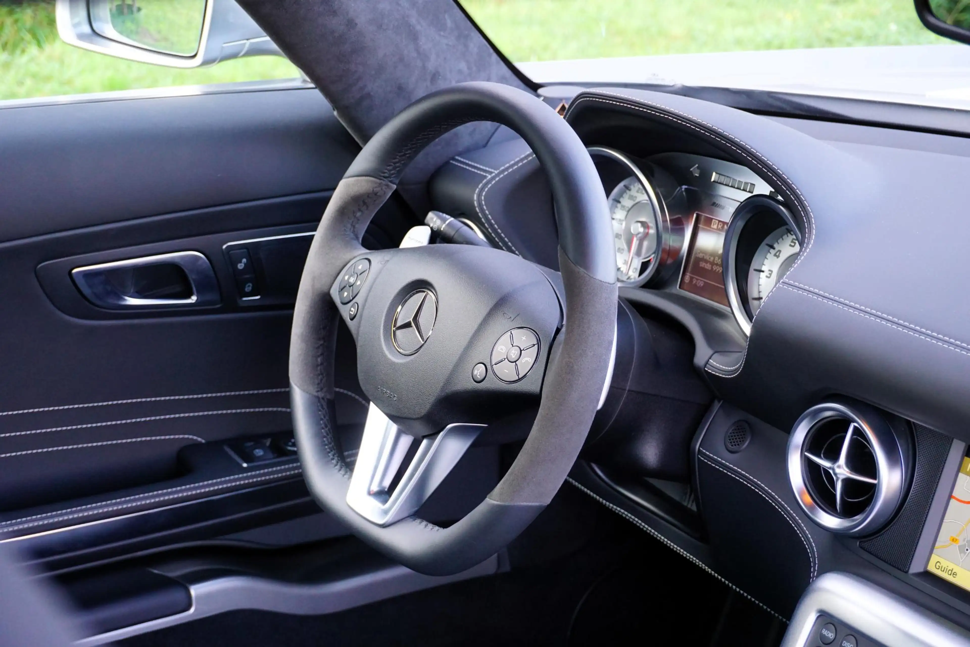 Mercedes-Benz SLS Coupé 6.3 AMG |Alubeam Silver |2.217 KM |1e eigena — photo 7