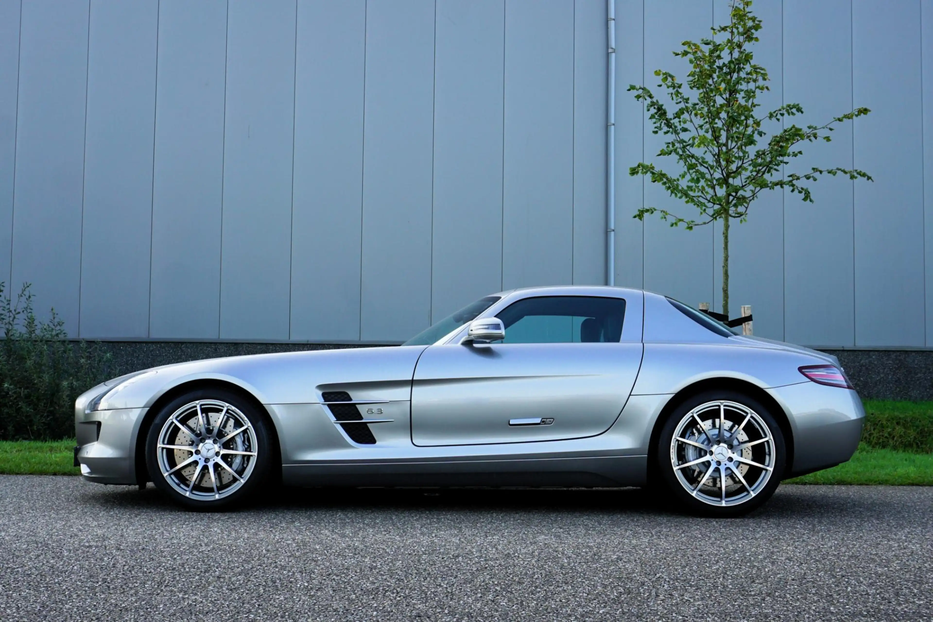 Mercedes-Benz SLS Coupé 6.3 AMG |Alubeam Silver |2.217 KM |1e eigena — photo 15