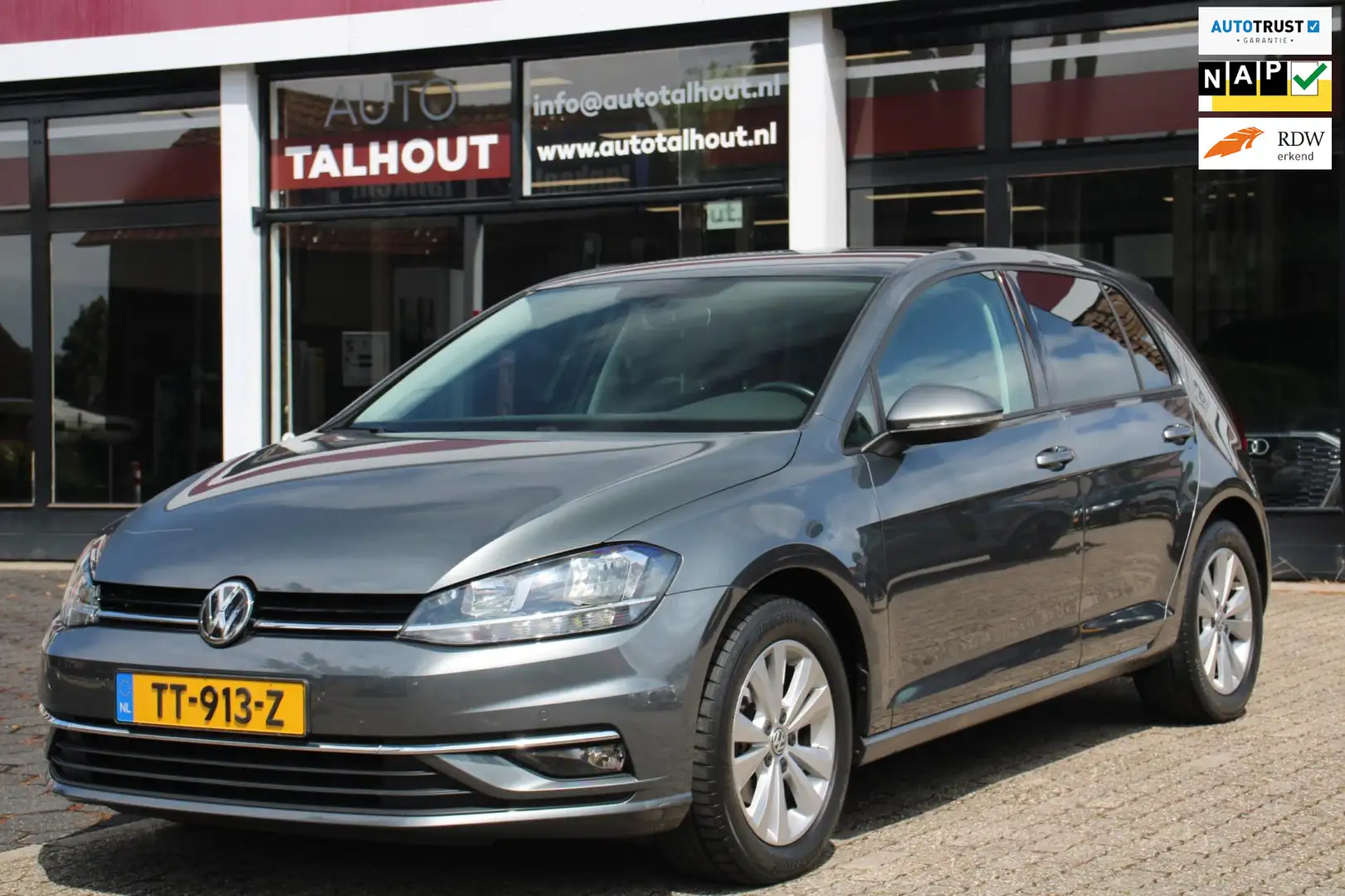 Volkswagen Golf 1.0 TSI Comfortline - LED, CRUISE CONTROL, DAB RAD Grijs - 1
