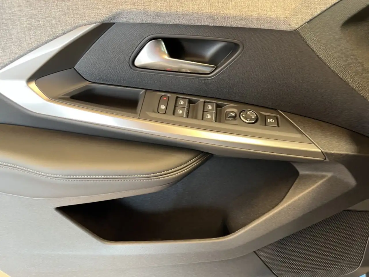 Peugeot 5008 2026 — фото 12