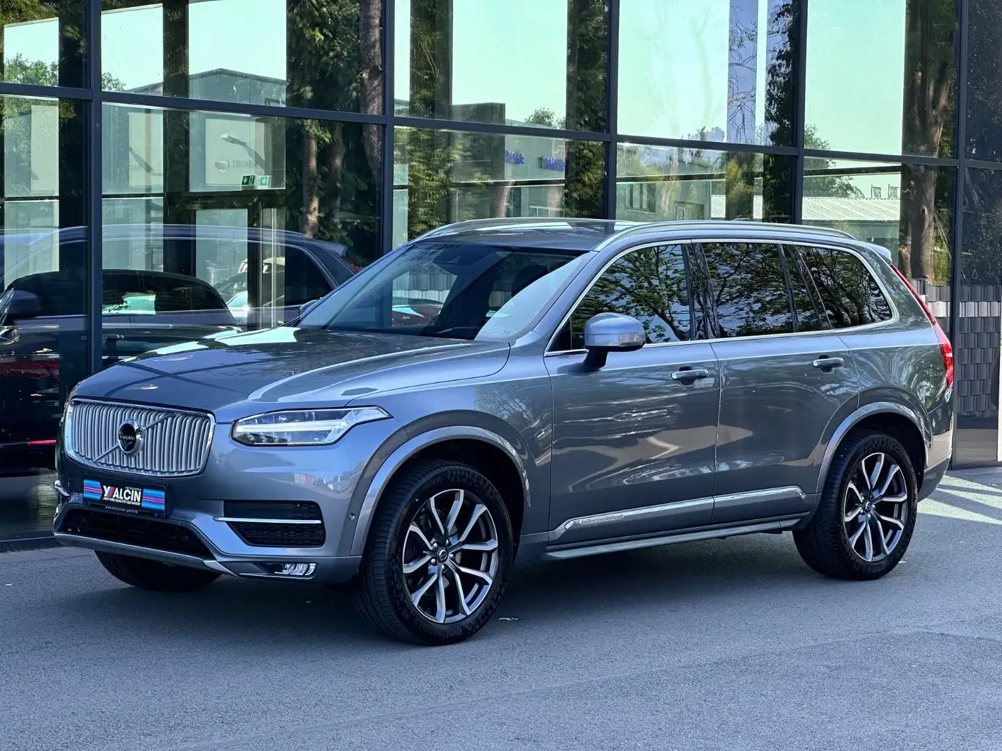 Volvo XC90 D5 AWD Geartronic Inscription ACC/HUD/AHK Grau - 2
