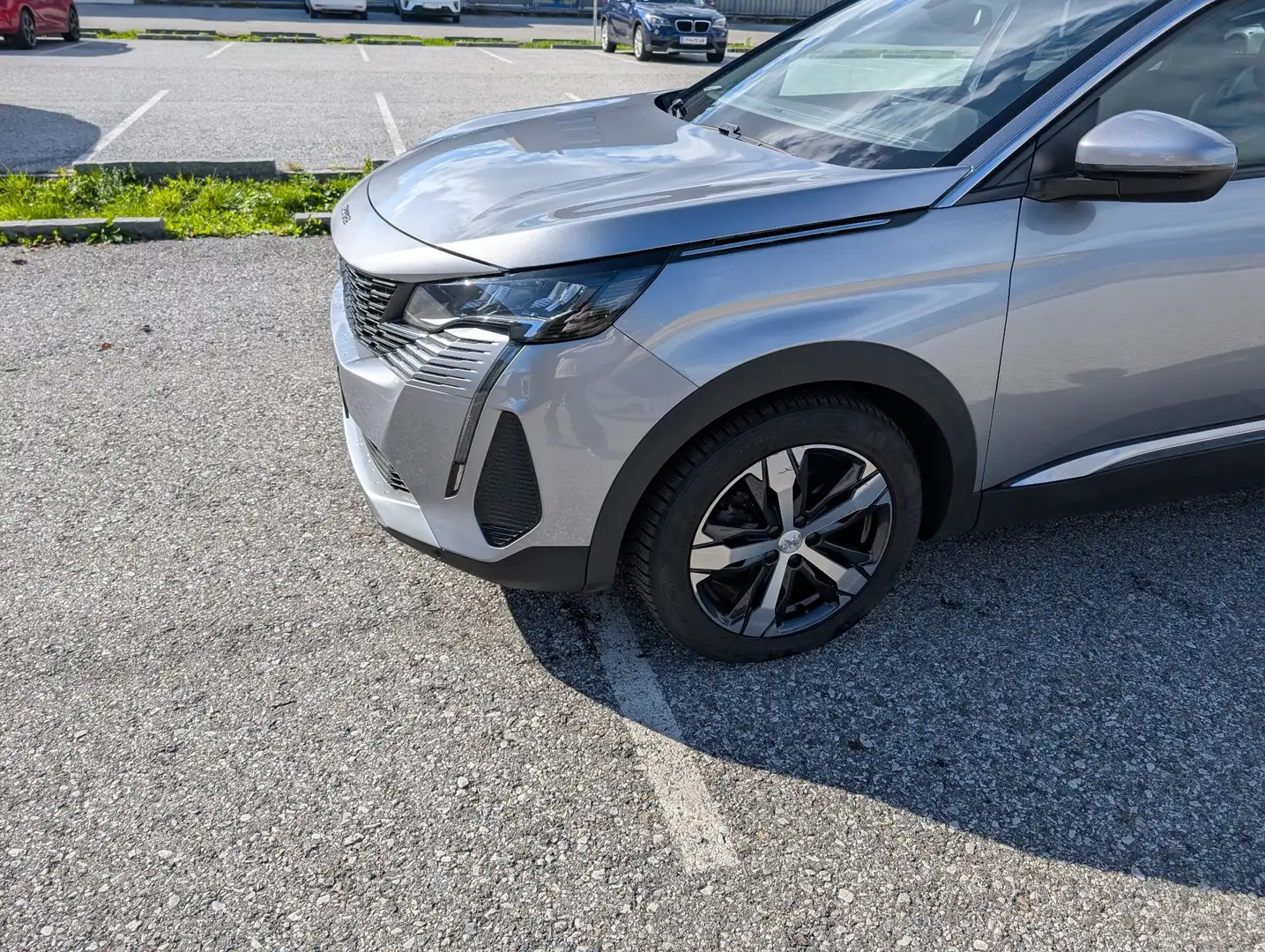 Peugeot 3008 3008 1,6 PureTech 180 S Grau - 2