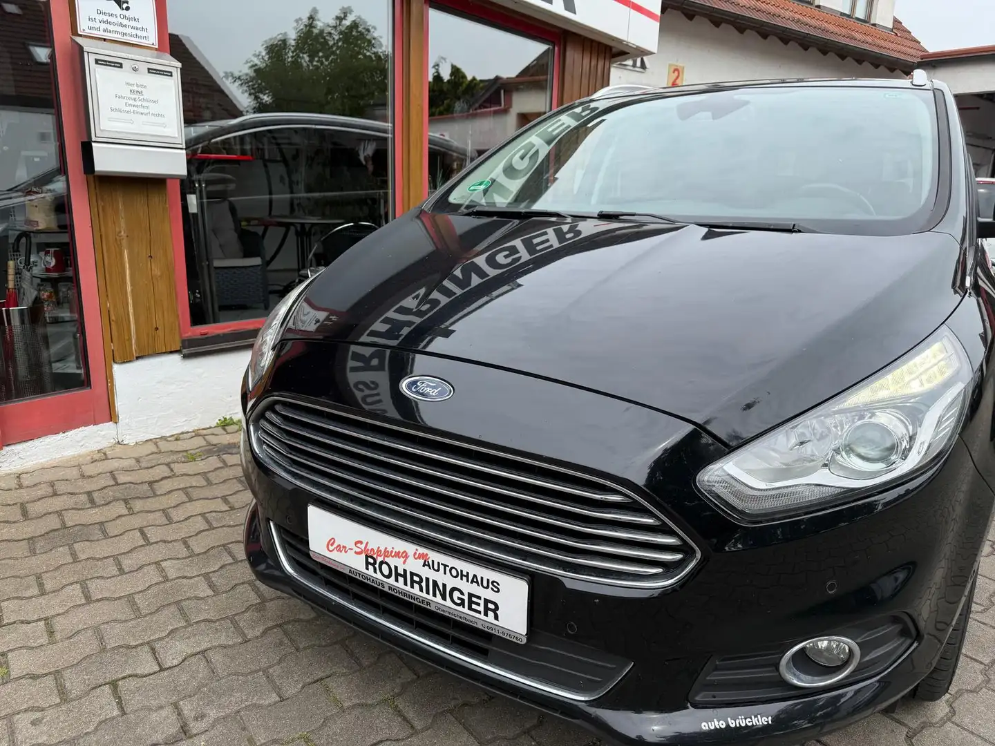Ford S-Max 2.0 TDCi Automatic-Navi-7-Sitzer-Winterpaket Noir - 2