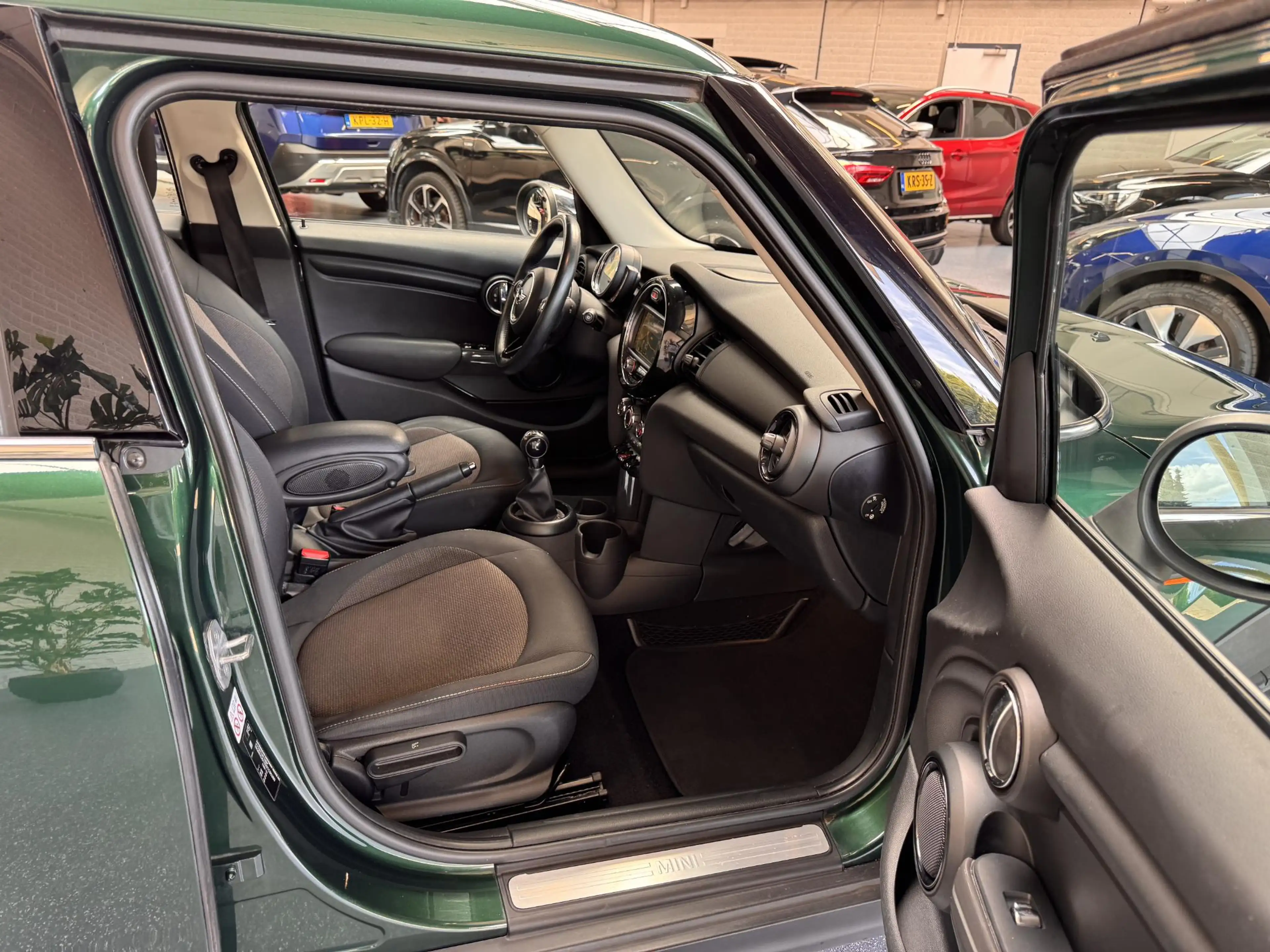 MINI One 5-Deurs 1.5 Salt Business | British Racing Green | — photo 19