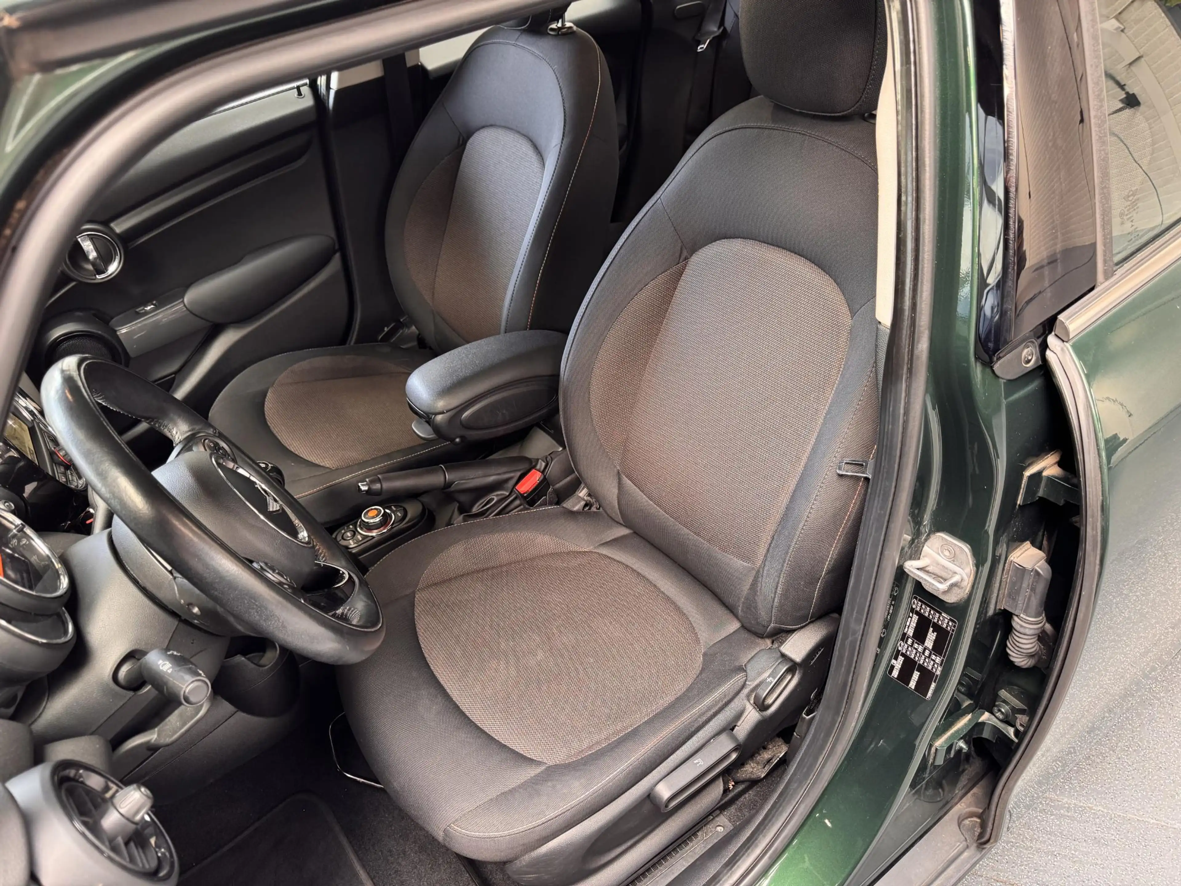 MINI One 5-Deurs 1.5 Salt Business | British Racing Green | — photo 2