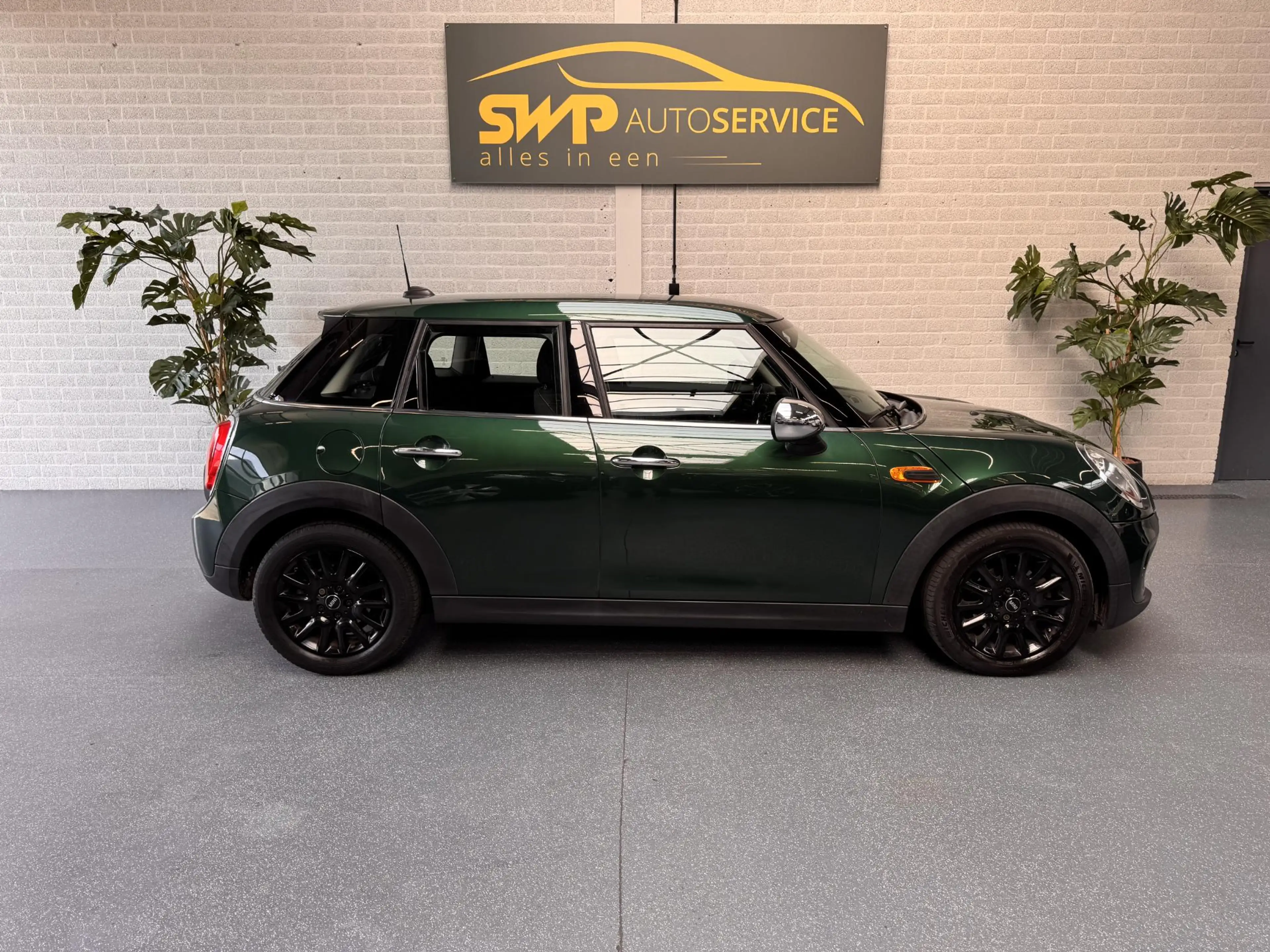 MINI One 5-Deurs 1.5 Salt Business | British Racing Green | — photo 24