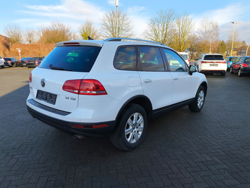 Volkswagen Touareg V6 TDI 4Motion,LEDER,NAVI,SITZHEIZUNG — photo 6