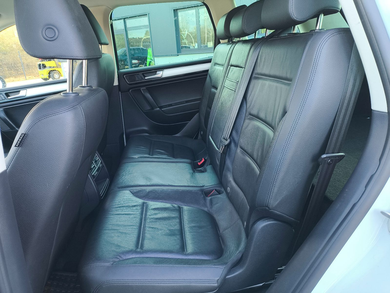 Volkswagen Touareg V6 TDI 4Motion,LEDER,NAVI,SITZHEIZUNG — photo 9