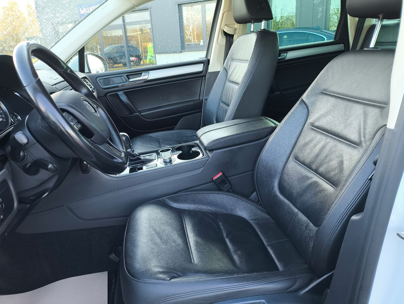 Volkswagen Touareg V6 TDI 4Motion,LEDER,NAVI,SITZHEIZUNG — photo 14