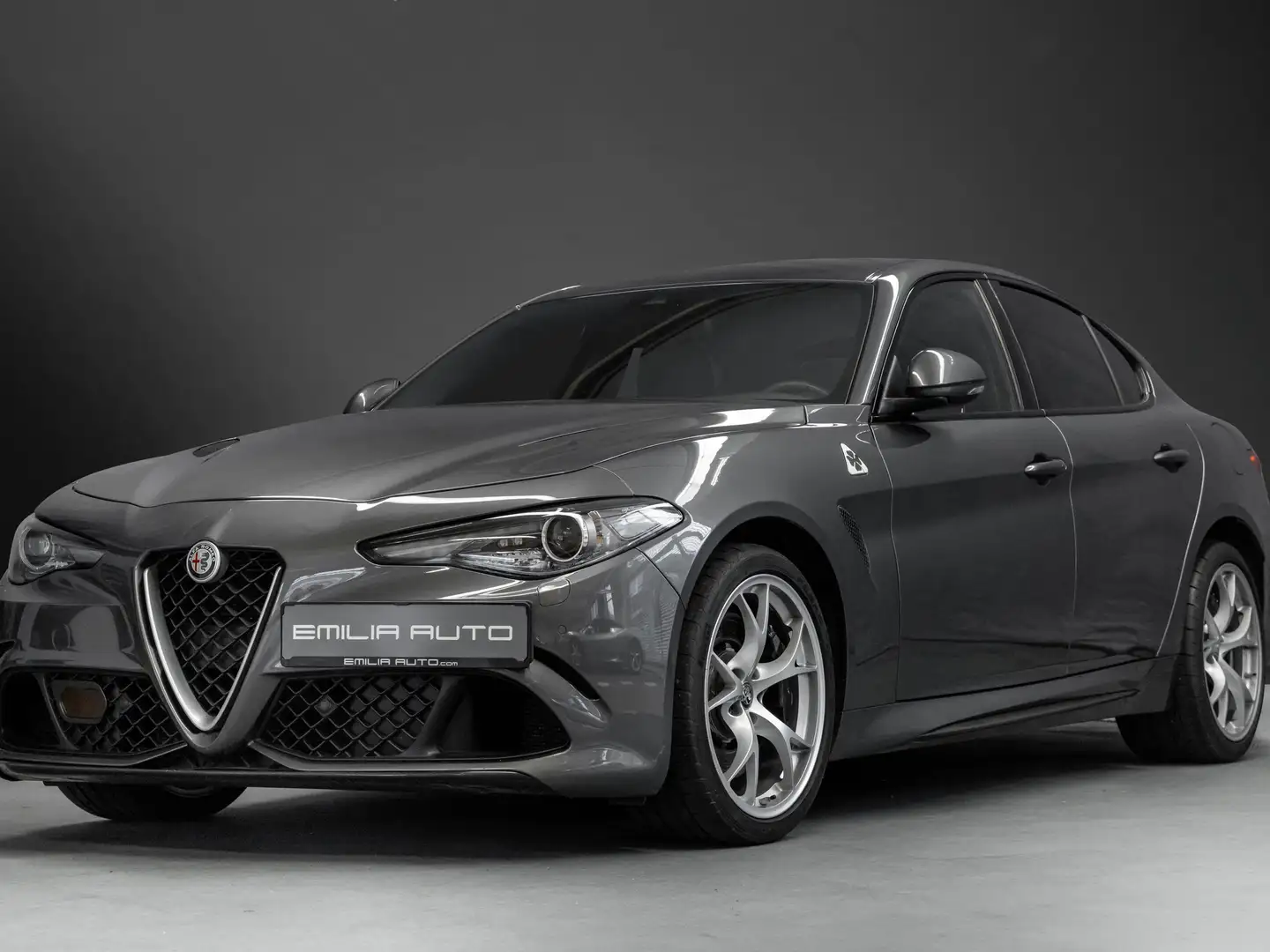 Alfa Romeo Giulia Quadrifoglio, 1. Hand, MwSt Grau - 1